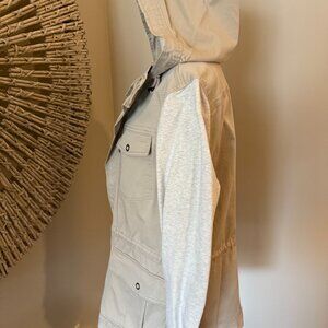 JAG Beige Cream and Gray Safari Jacket/Vest with Sweatshirt Sleeves | Size M